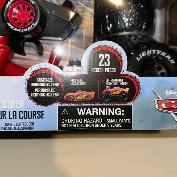 DISNEYPARKS PIXAR EXCLUSIVE - DISNEY PIXAR RC LIGHTNING MCQUEEN RC CAR - Picture 3 of 12